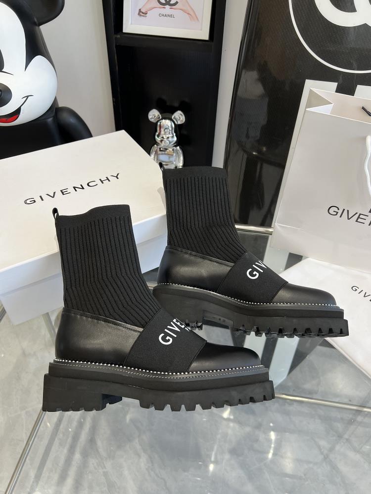 Givenchy 2023 AutumnWinter New Socks and Boots Counter Comparison Zhong Aishen Goddess of No Pressure Size 3540TagName GivenchyTagId 2111