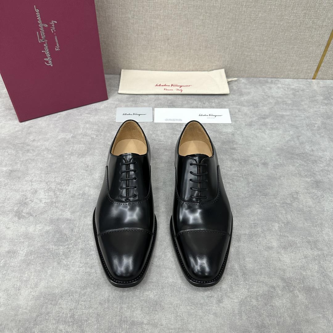 new product on the shelf Ferragam Ferra handmade fine mens formal shoes Leather shoes are made of I