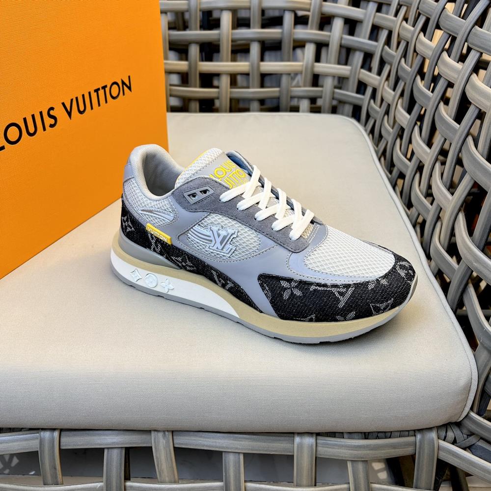 LOUIS VITTIO Mens RUN AWAY Casual Sports Shoes This sports shoe is made of technology mesh fabric cowhide and denim canvas which are made of multi