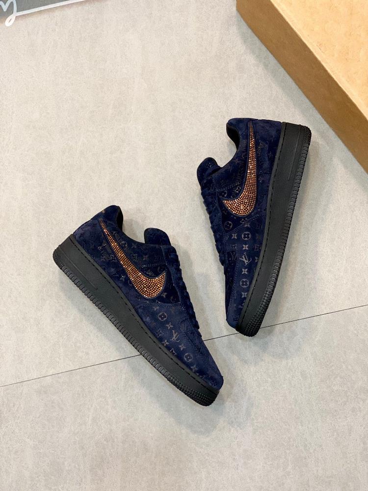 Louis Vuitton x x Nike co branded model is designed to basically follow the style of THE