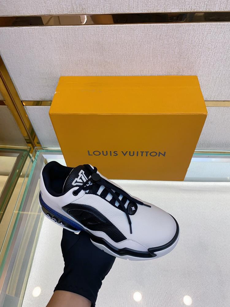 Louis V luxury item Trainer 2 the latest seasons showpiece design Size 3945 Milk gray wi