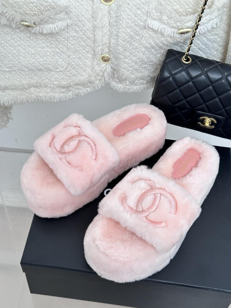 factory price chane xiaoxiang classic four season double c humy slipper this hair is real