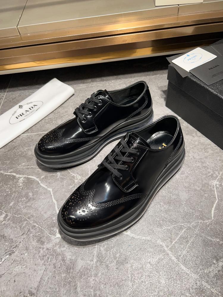 Prada Family Chelsea Mens Shoe Super A Goods This Chelsea shoe is equipped with an air cushioned t