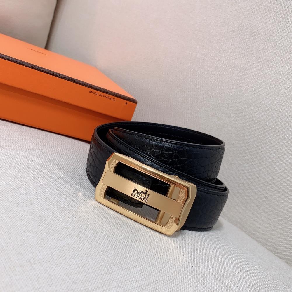 Herm  s Clemence calf leather mens belt paired with palladium plated buckle adorned with H detail 35cm  professional luxury fashion brand agenc