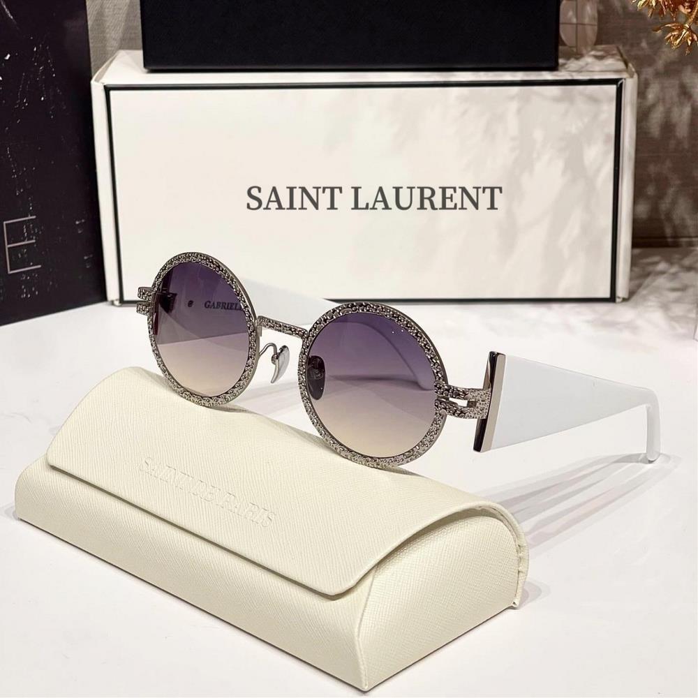 Its just a concave shaped artifactBring the second to become a millennium hot girlM311TagName YSL Saint Laurent TagId 6499765  professi
