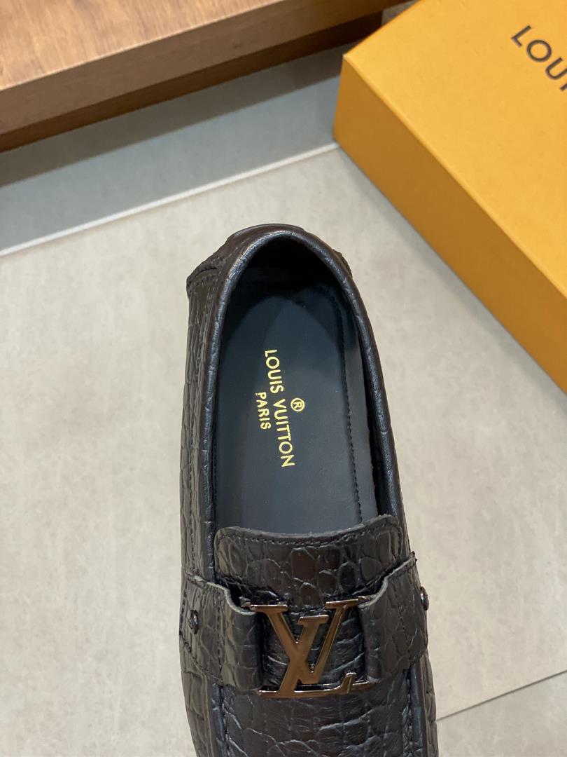 Louis Vuitton LUXEMBOURG SAMOTHRACE series of bean shoes made a remarkable debut on the s