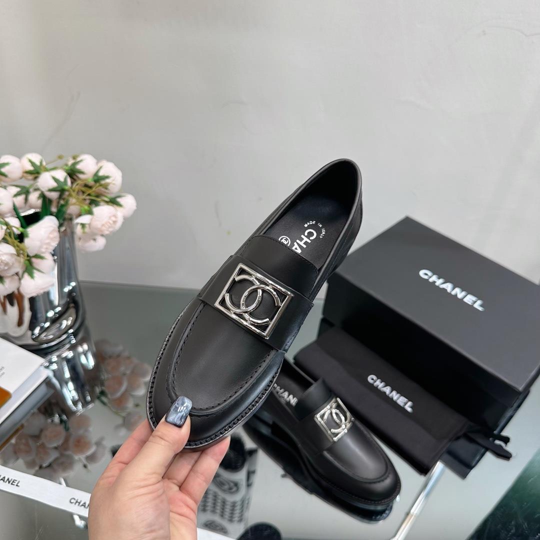 chanel 2023s latest explosive Lefu single shoe with a college style and super beautyTop l