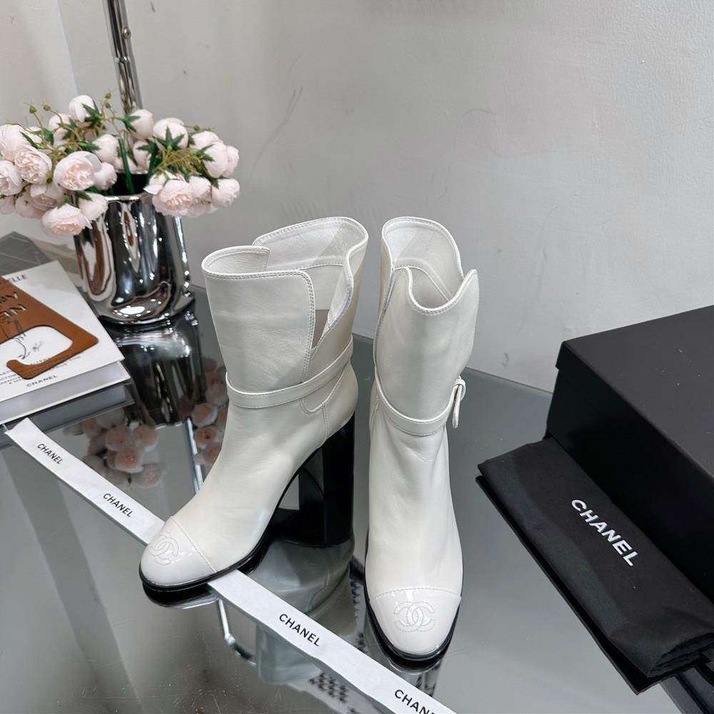 Xiaoxiang 2023s latest thick heeled short boots can be sweet or saltyTop level version Ne