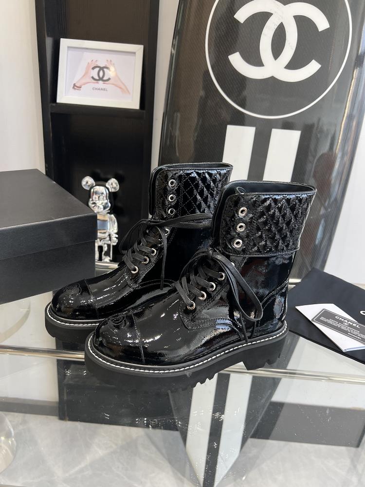 3 Chanels new short boot version also known as the Xiangjia Martin boot has a sleek and handsome basic design The upper is made of super soft cowh