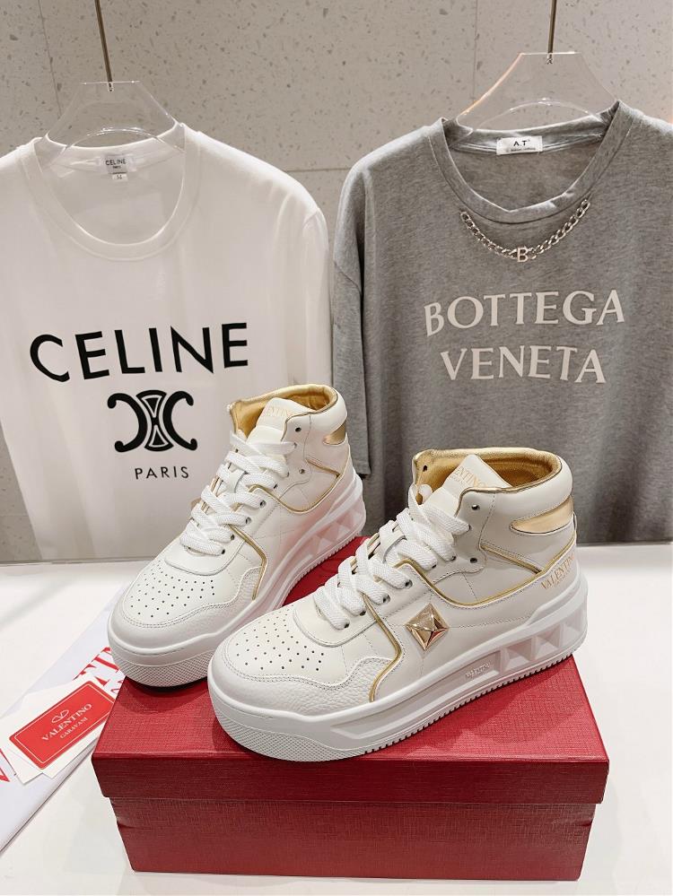 High version factory Gaobang Valentino PinkPp Exclusive Thick Lace Couple Bread Shoes Thick Sole Casual SneakersThe original purchase development an