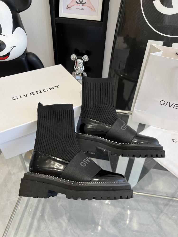 Givenchy 2023 AutumnWinter New Socks and Boots Counter Comparison Zhong Aishen Goddess of No Pressure Size 3540TagName GivenchyTagId 2111