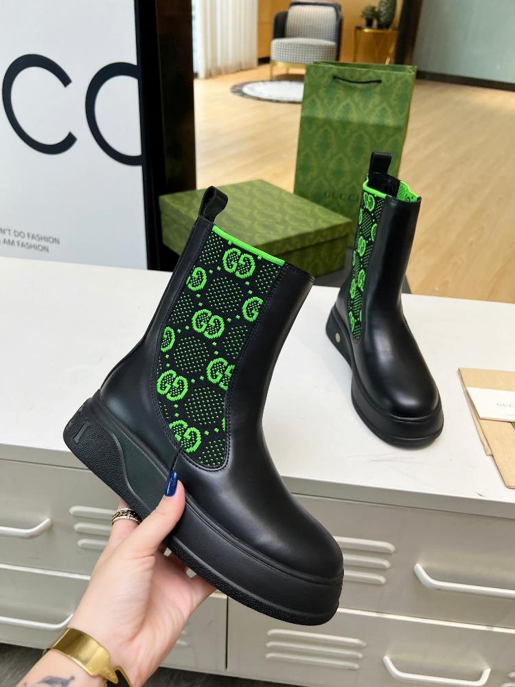 The factory price GUCCI2023 and the new model is on the market The Gucci Martin boots co