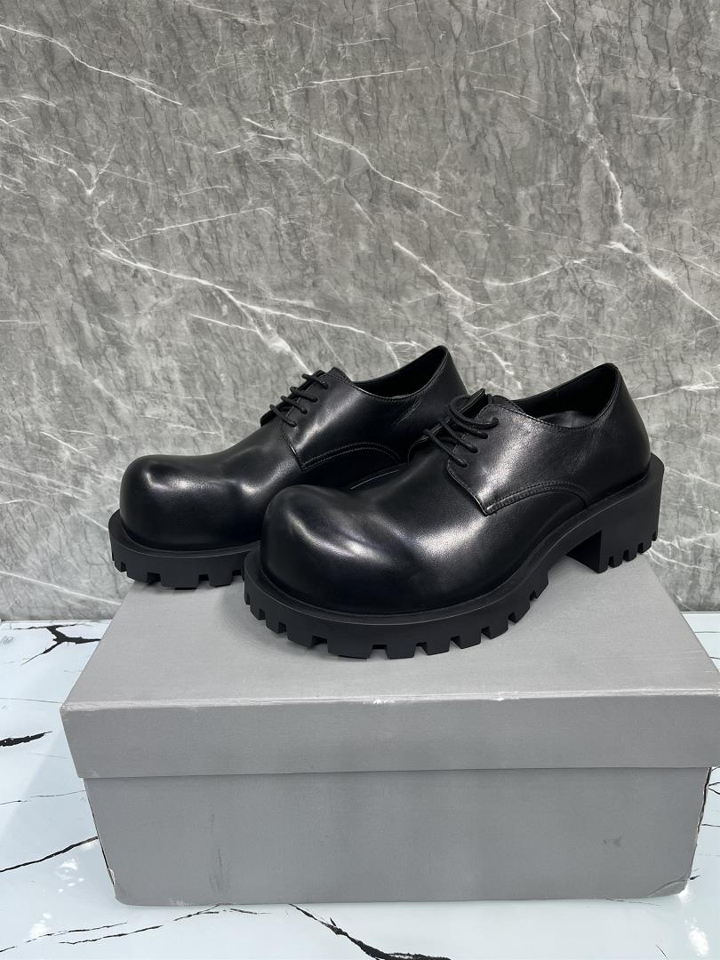 2023BALENCIAGA Balenciagas new HUMMER Derby shoe slightly asymmetric round head lace up