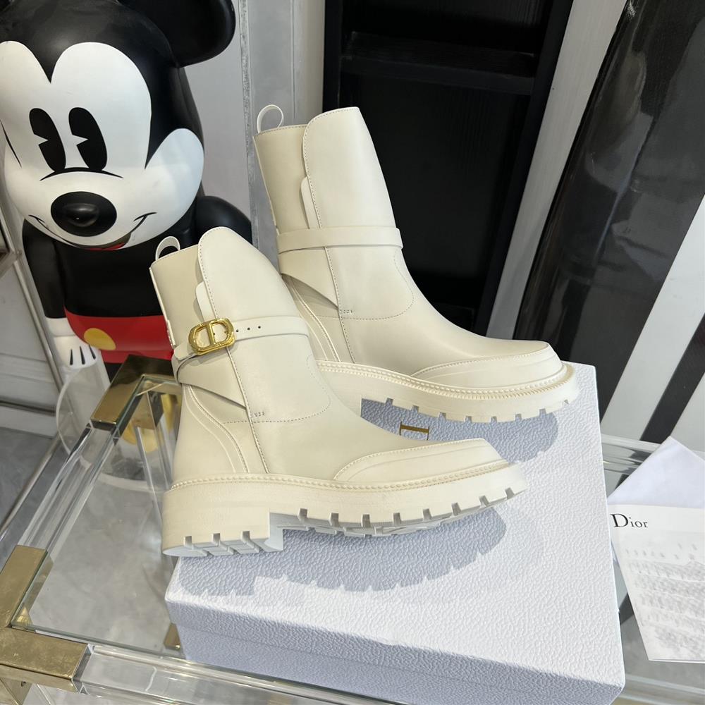 Dior CD buckle rubber toe short boots Top level version The upper leg has a high sense of sophistication a threedimensional full and handsome desig