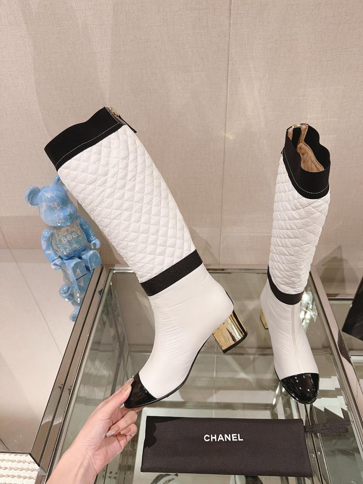 Xiaoxiang Chanel Autumn and Winter Down Thick Heels Boots The down bun feels warm and ligh