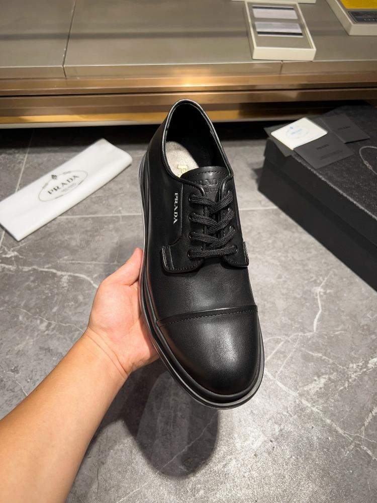 Prada Chelsea Mens Shoe Super A Goods This Chelsea shoe is equipped with an air cushione