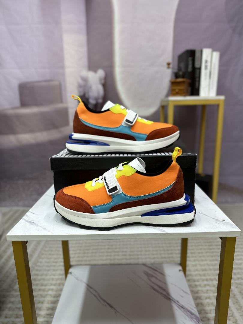 DSQUARED2 casual sports shoes are available in the Z cabinet simultaneously The original confi