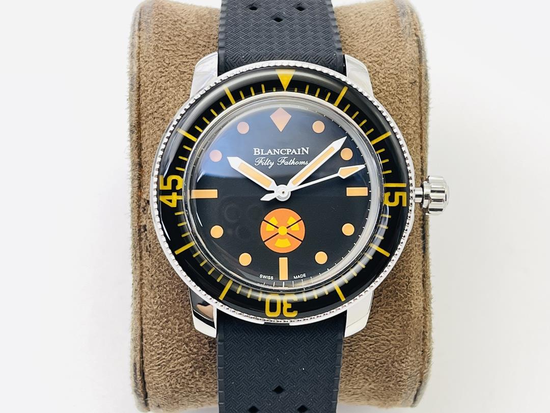 Wall Cracks recommends the highest version of the 50 fathoms barracuda mens watch in the market wh