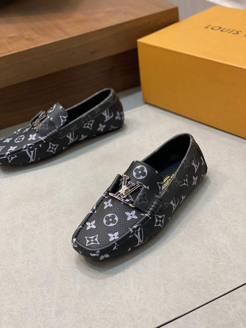 Louis Vuitton LUXEMBOURG SAMOTHRACE series of bean shoes made a remarkable debut on the s