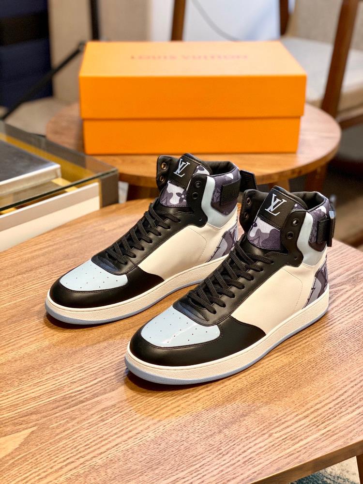 lv Rivoli High Top Sneakers with Top QualityThis sports shoe is made of embossed calf leather import