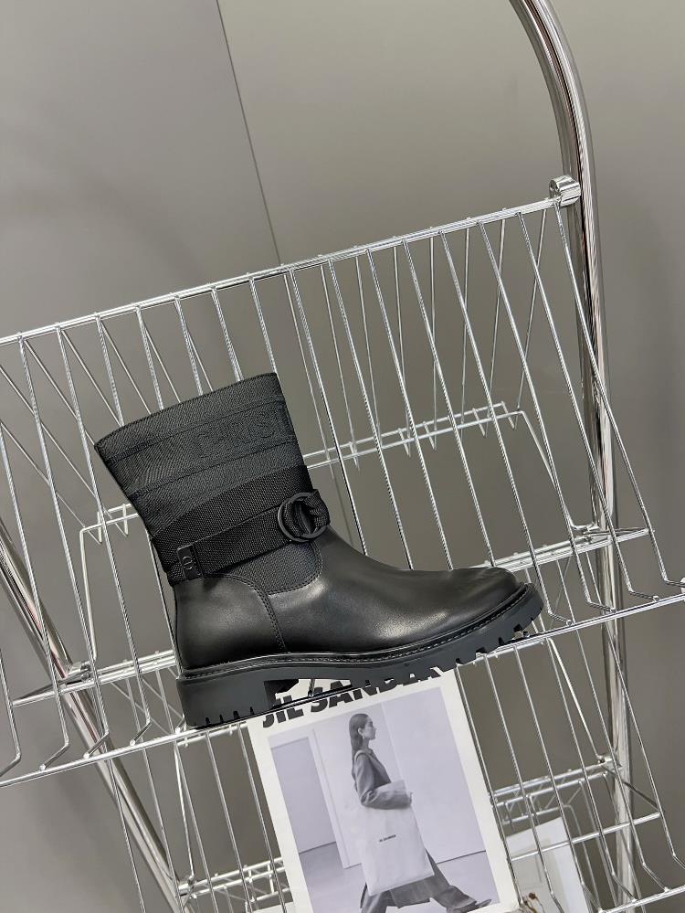 Dior Classic Autumn and Winter Knight Boots featuring a variety of celebrity internet cel