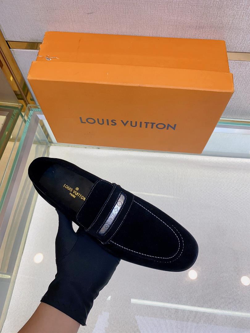 Lv brand  leather outsole SAINT GERMAN Slipon shoe This Slipon shoe leather shoes use imported