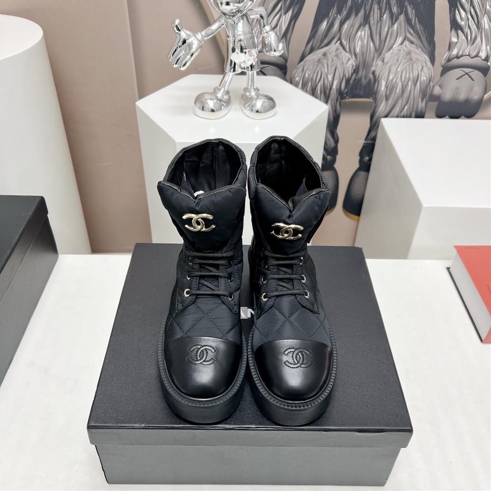 Factory toplevel versionCHANE Xiangjia 2023 vs AutumnWinter New Boot CollectionThick sole lace up short bootsThe new version has a high exit rate in