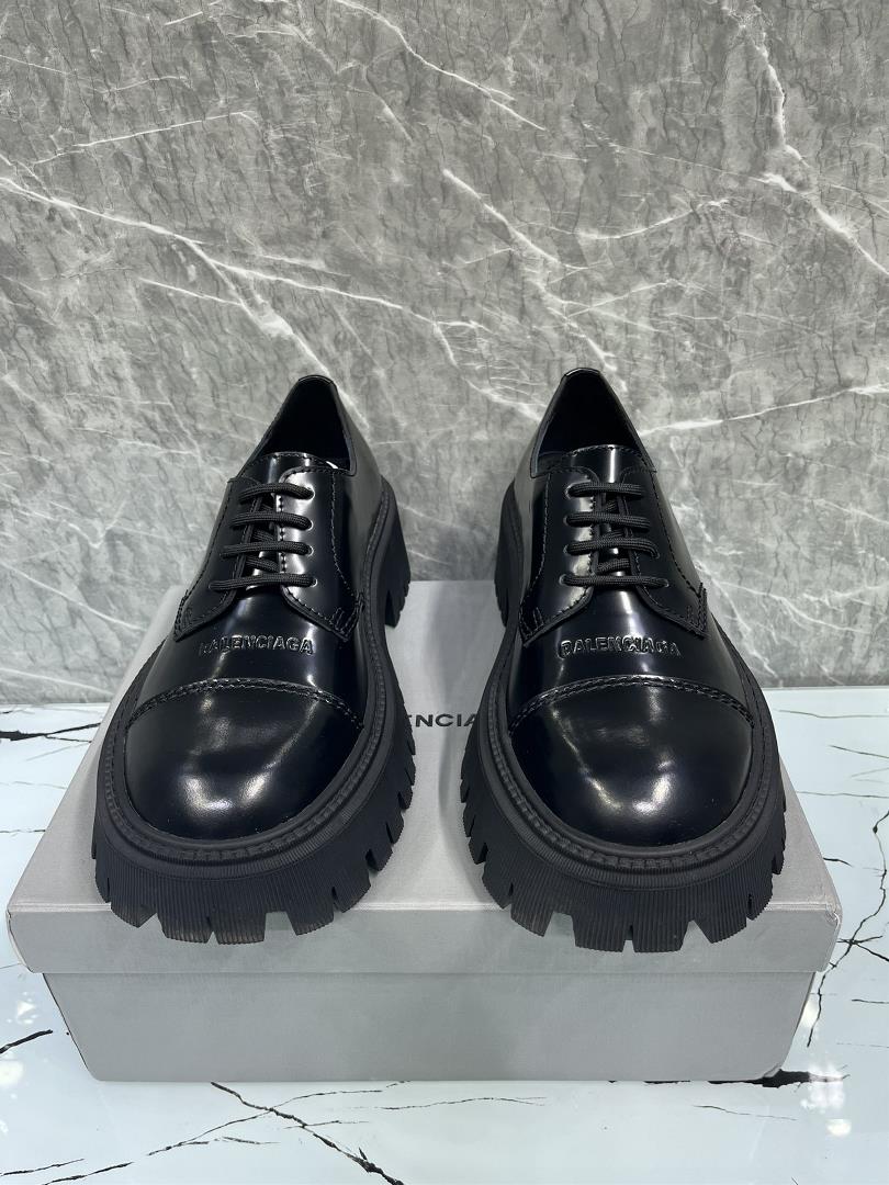 The upgraded outsole is oneonone with the original model the top version of BALENCIAGA