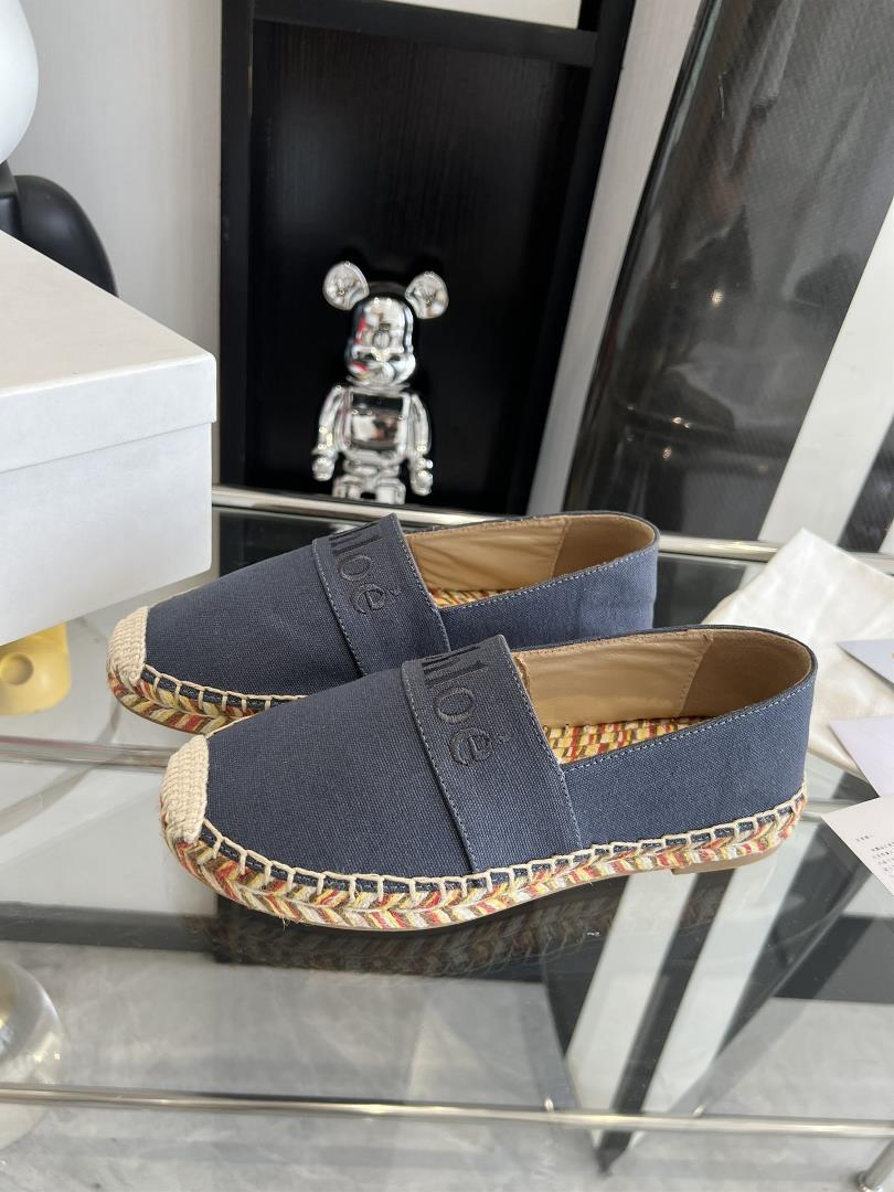 chloe Kouyi Fishermans Shoe is available on the official website The fabric is made of c