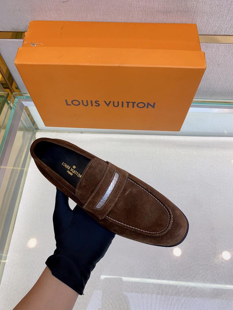 Lv brand  leather outsole SAINT GERMAN Slipon shoe This Slipon shoe leather shoes use imported