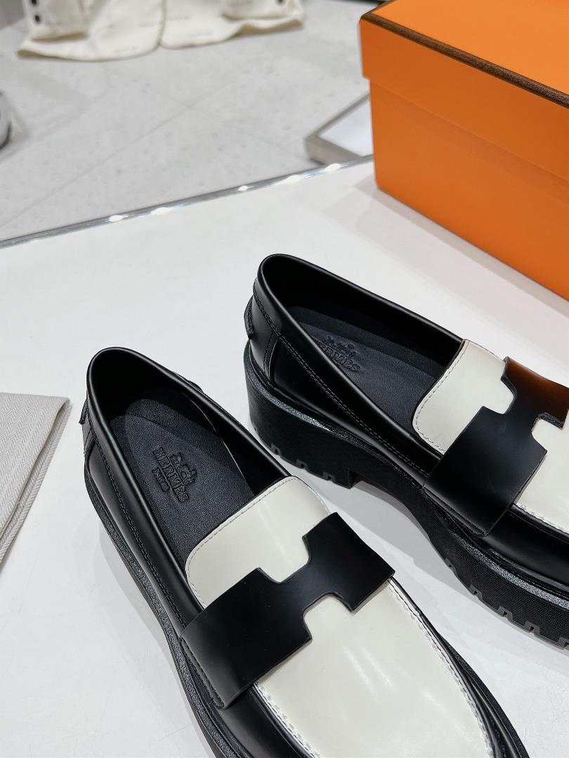 Hermes Hs new thick soled Slipon shoe in autumn 2023 are simple elegant and advanced v