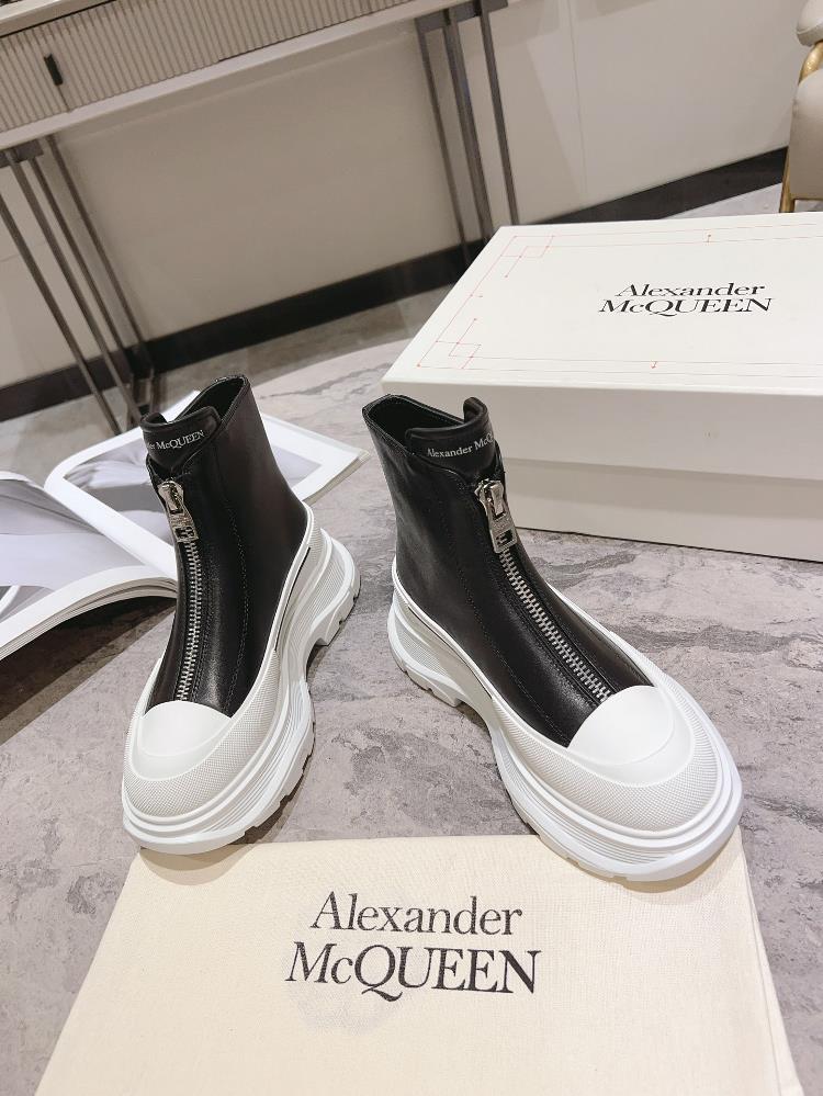 All white cowhide upper 2023 autumn and winter new ALEXANDER MCQUEEN Alexander McQueen tre