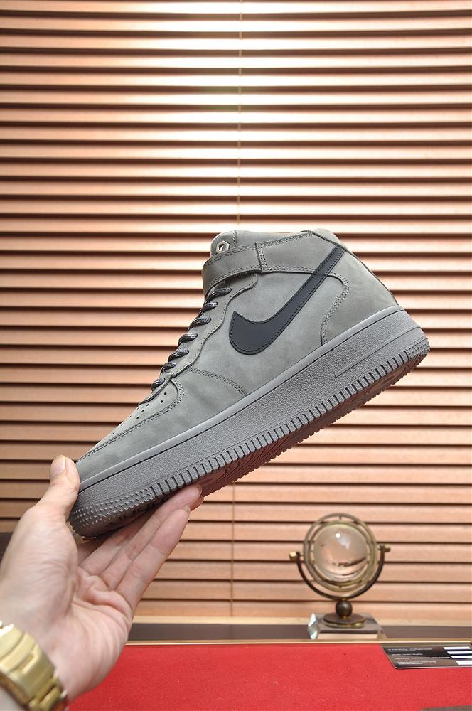 The Air Force 1 Plus is not just a fashionable shoe it also offers exceptional comfort an