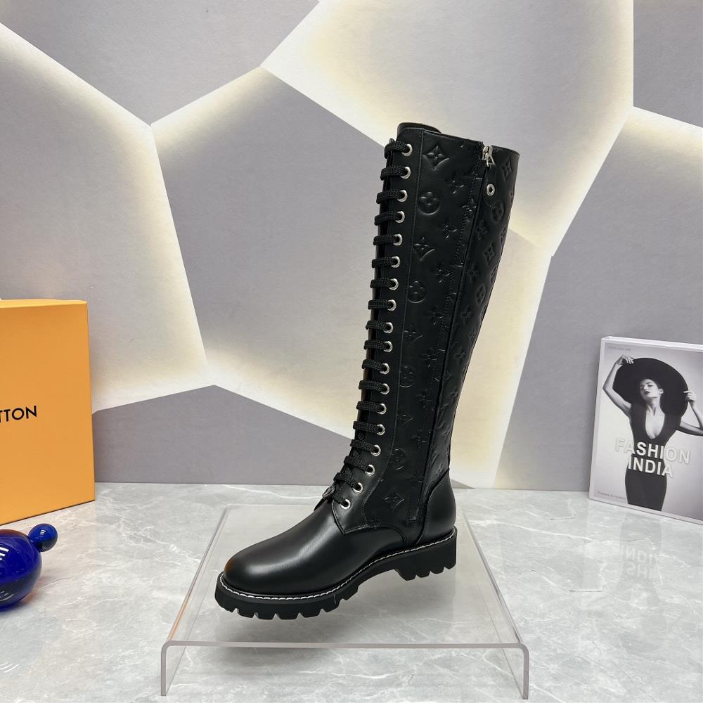 Additionally the toe laceup zipper feature adds a touch of uniqueness to these boots It