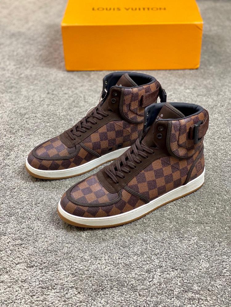 LV Rivoli High Top Sneakers with Top QualityThis sports shoe is made of Monogram rainbow cowhide co