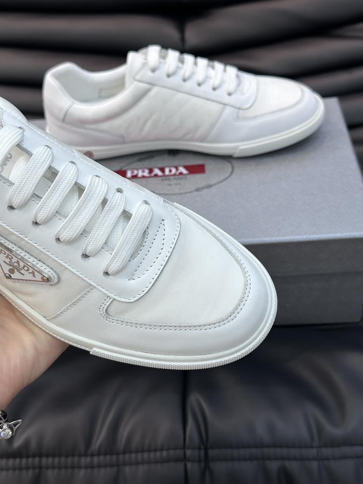 Prada mens highend boutique simple casual sports shoes made of leather and nylon crea