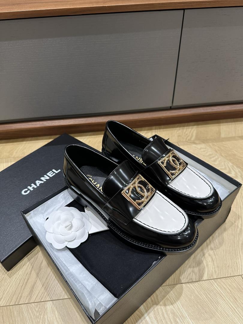 chanel New loafers Shoes Panda Color Open Edge Beaded Cow Leather Lamb Lining Leather Combination So