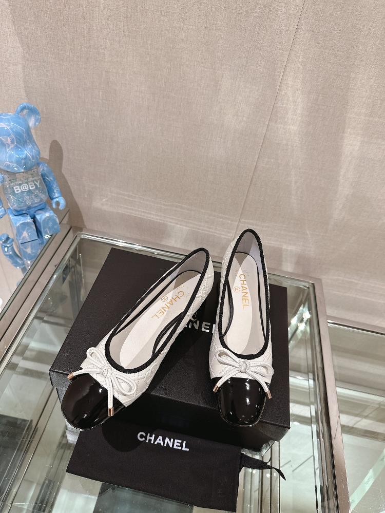 Chanel 23FW New Small Fragrance Square Headed Single Shoe Electric Embroidery Lingge Double C Bow Ballet ShoesThe latest electric embroidery Lingge D