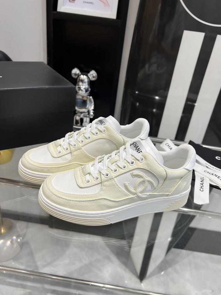purchasing level 2024ss early spring Chanel sports shoes with full leather material dopamine color scheme classic color scheme original 11 develop