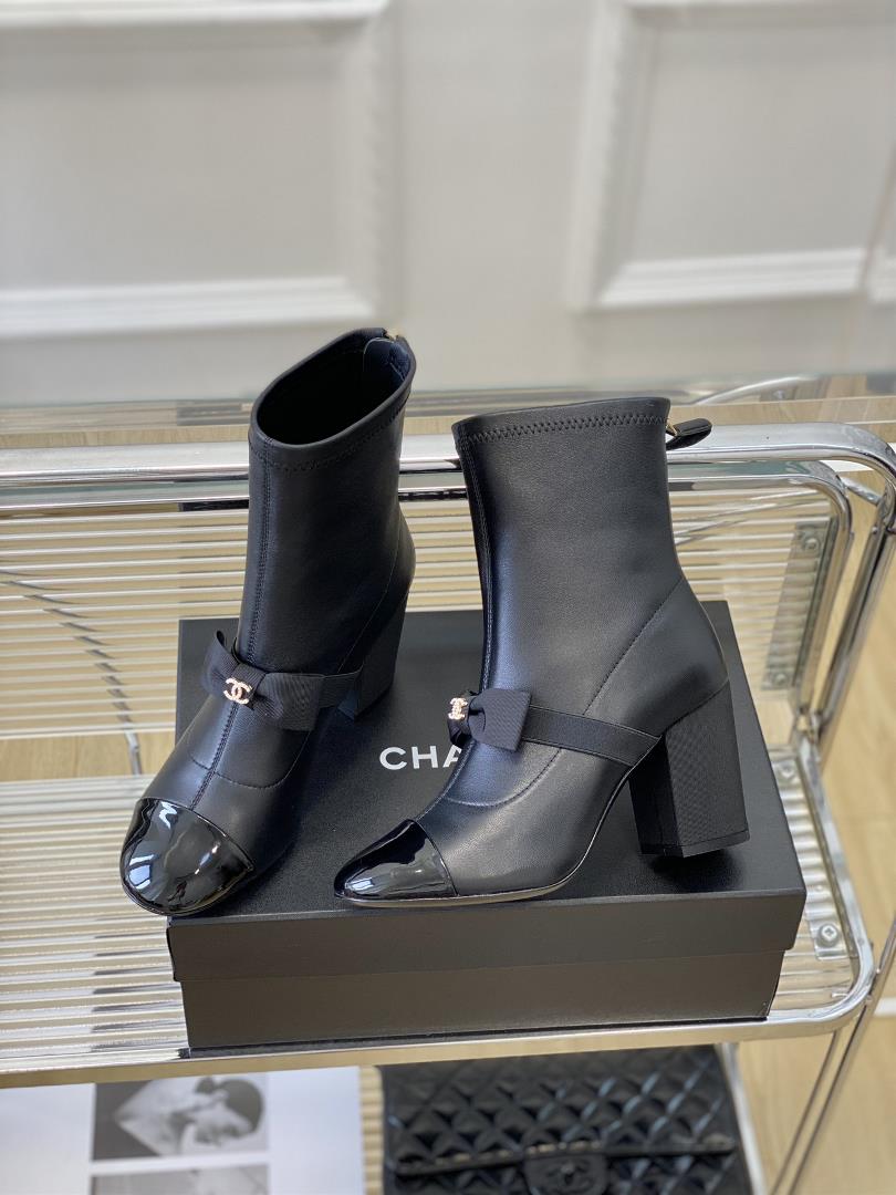 Chanel Bow Short BootsTake a good look at this seasons collectionMary Jane cannot refuse the b