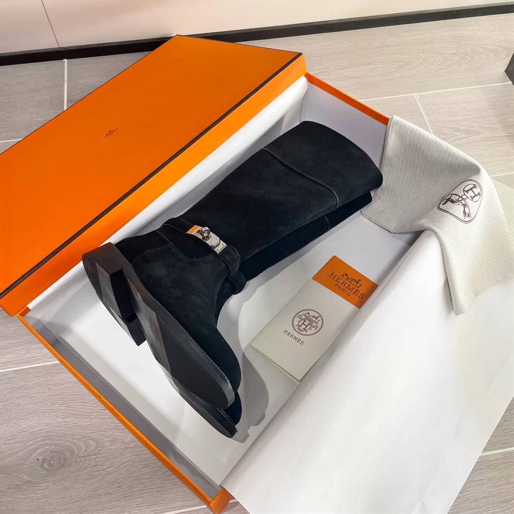 Top edition short boots long boots The H familys new Hermes AutumnWinter 2023 womens Kelly buckle Martin boots featuring a strap design and Kelly