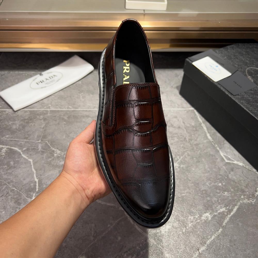 Prada Family Chelsea Mens Shoe Super A Goods This Chelsea shoe is equipped with an air c