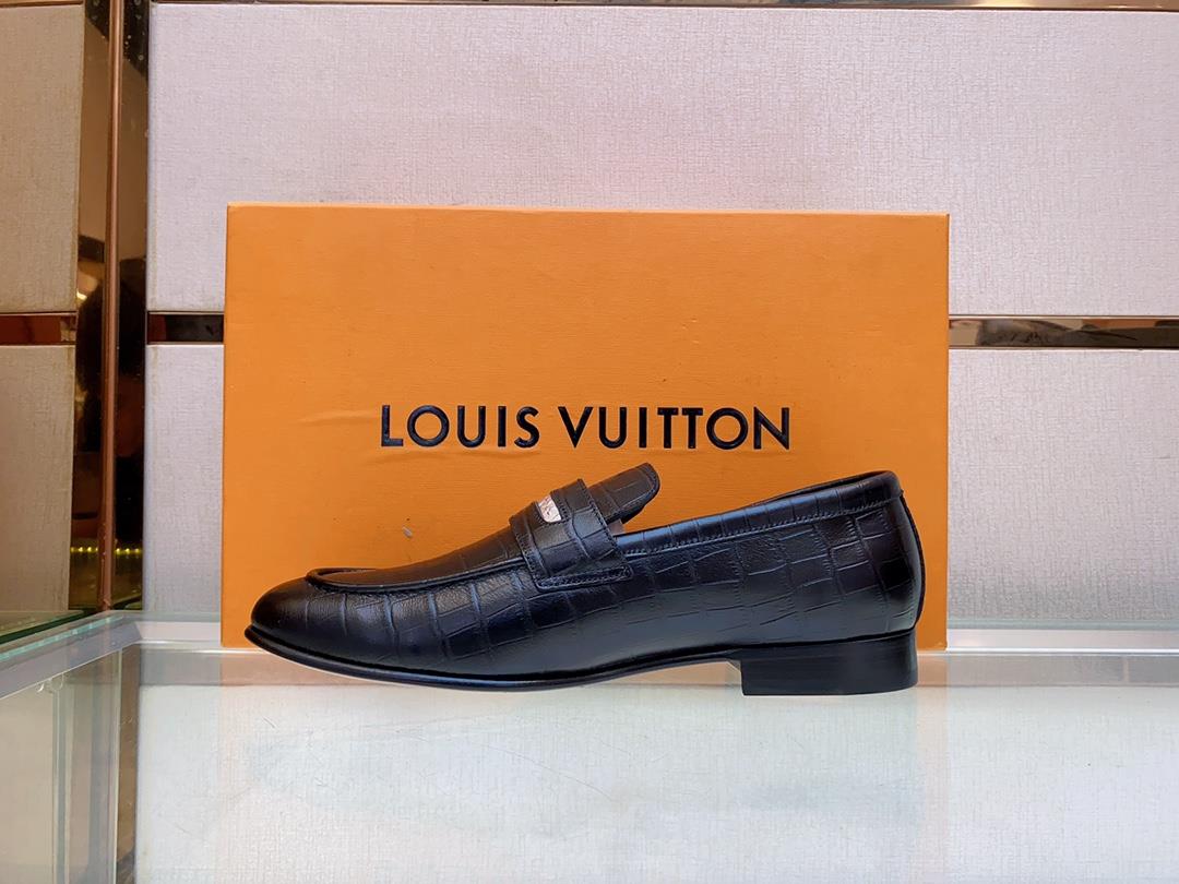 Lv brand  leather outsole SAINT GERMAN Slipon shoe This Slipon shoe leather shoes use imported