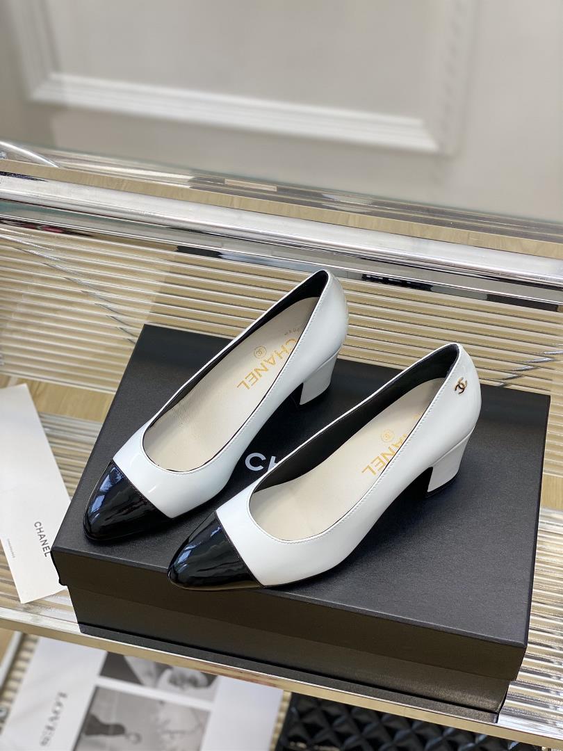 Chanel 23C Early Autumn Collection Mary Jane Single ShoeI really fell in love at first gla