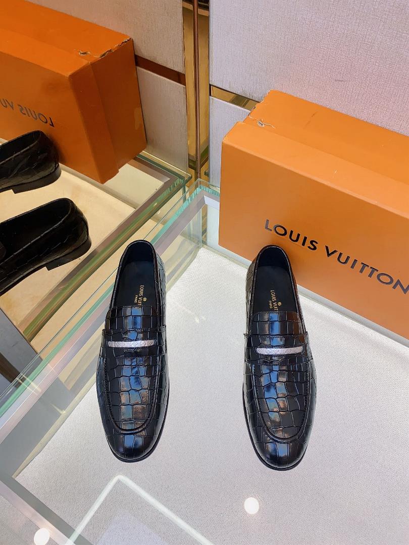 Lv brand  leather outsole SAINT GERMAN Slipon shoe This Slipon shoe leather shoes use imported bea