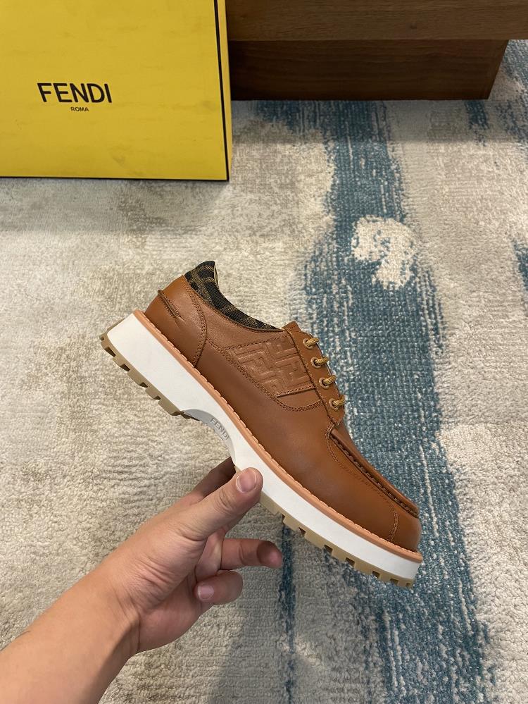 fendi bare bootsOLock business casual shoes