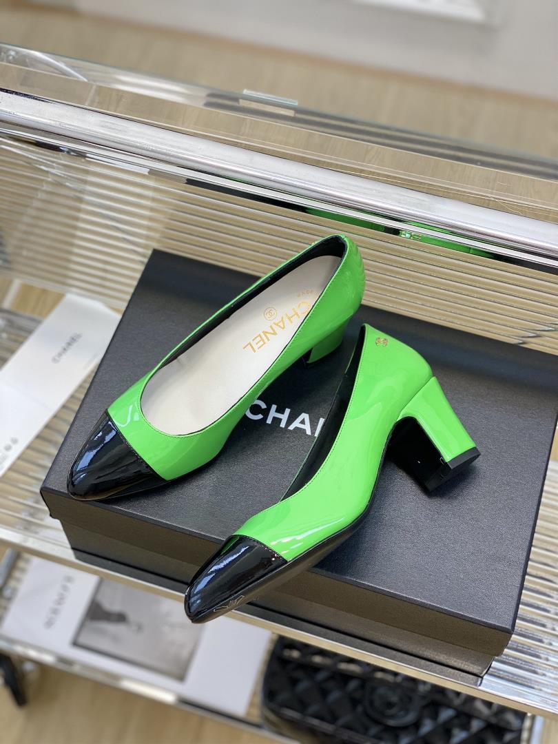 Chanel 23C Early Autumn Collection Mary Jane Single ShoeI really fell in love at first gla