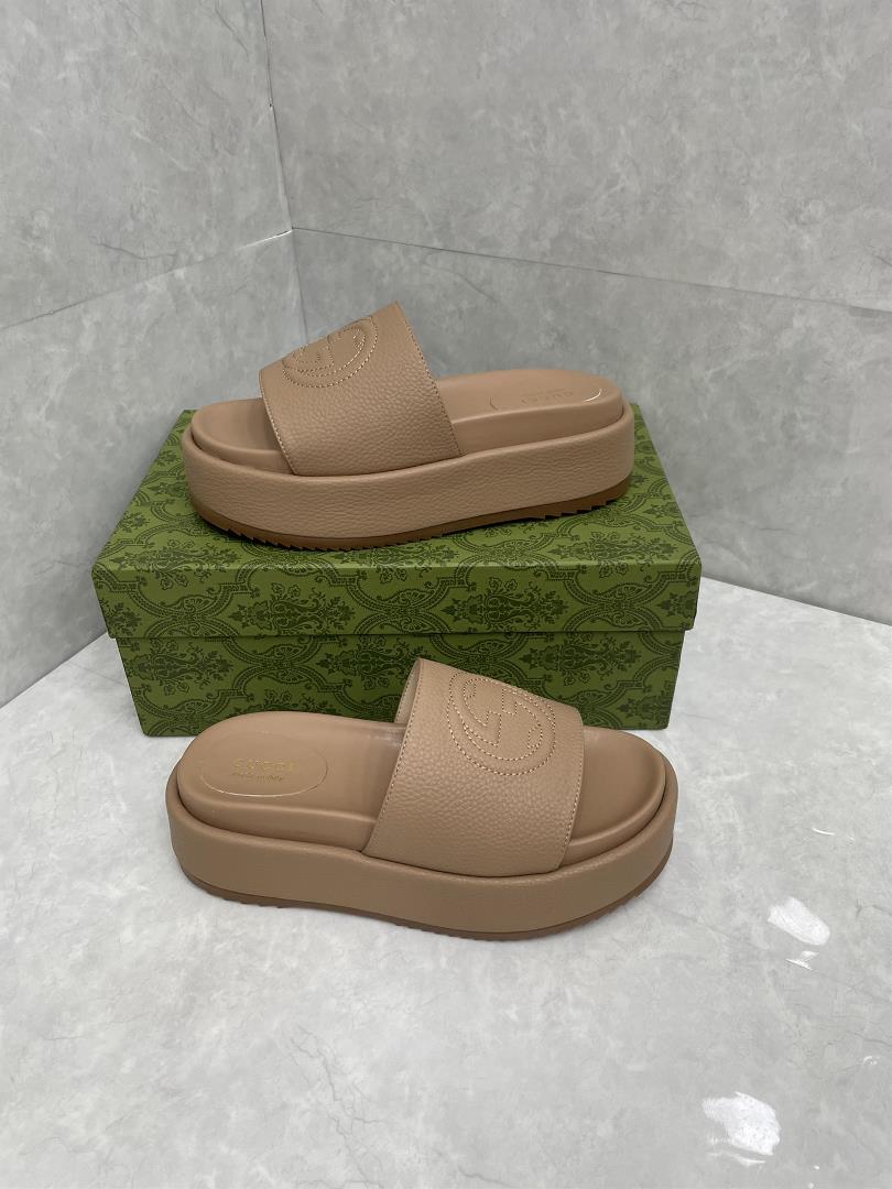 GUCCI Official Website New Womens Thick Sole Slippers Sandals SpringSummer NewThe GG logo was 