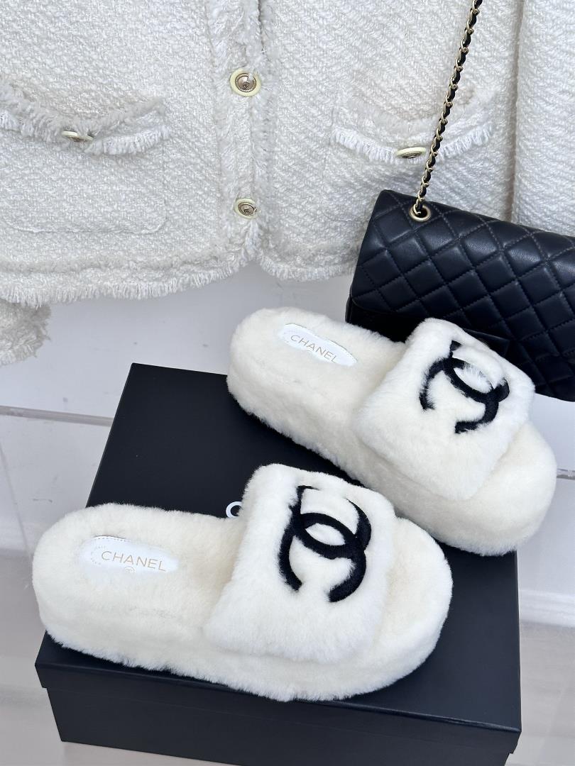 factory price chanel classic four season double c humy slipper this hair is really cute a