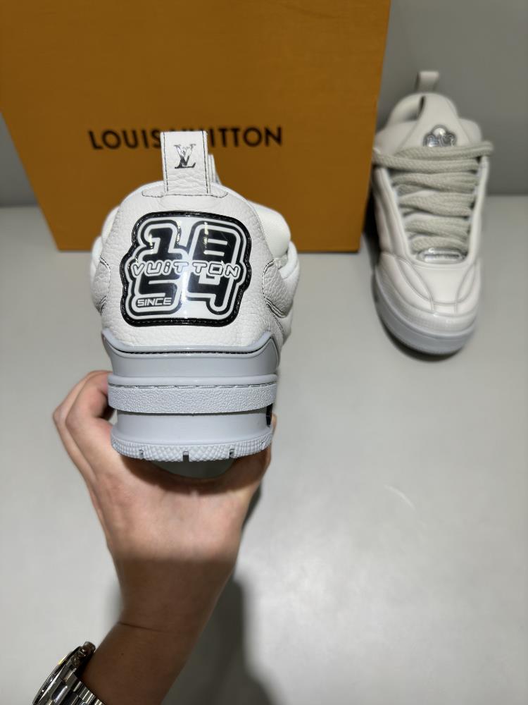 Lv Millenium mens casual sports shoes the 2023 mens fashion show witnessed the futurist